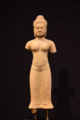Magnificent Baphuon/Angkor Wat Sandstone Statue – 12th Century Khmer Masterpiece